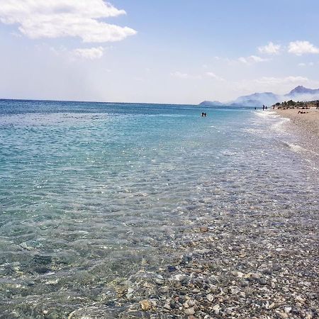 Baia Aurora Villa Летояни Екстериор снимка