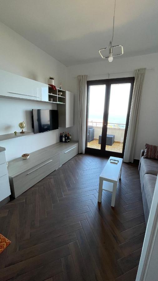 Baia Aurora Villa Летояни Екстериор снимка