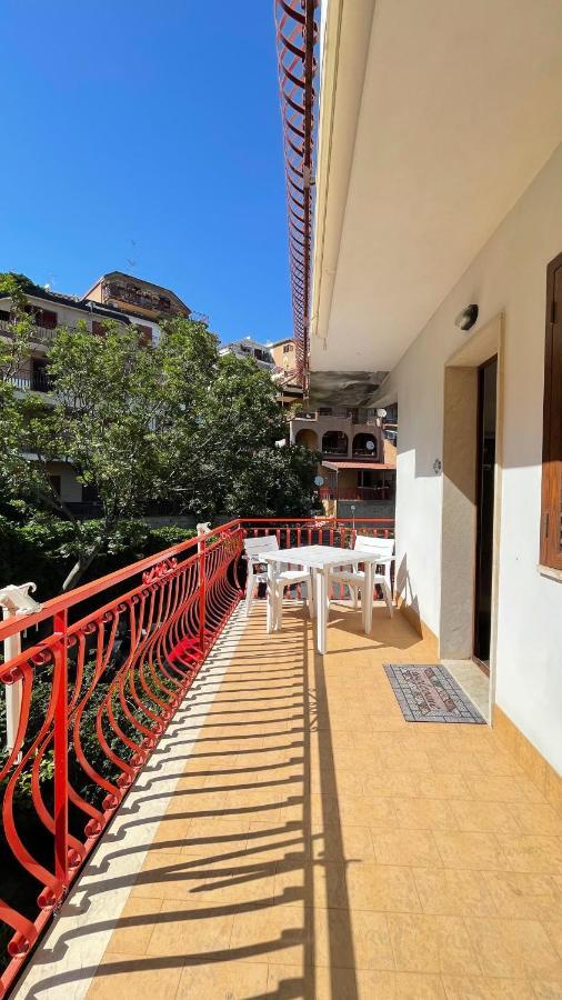 Baia Aurora Villa Летояни Екстериор снимка