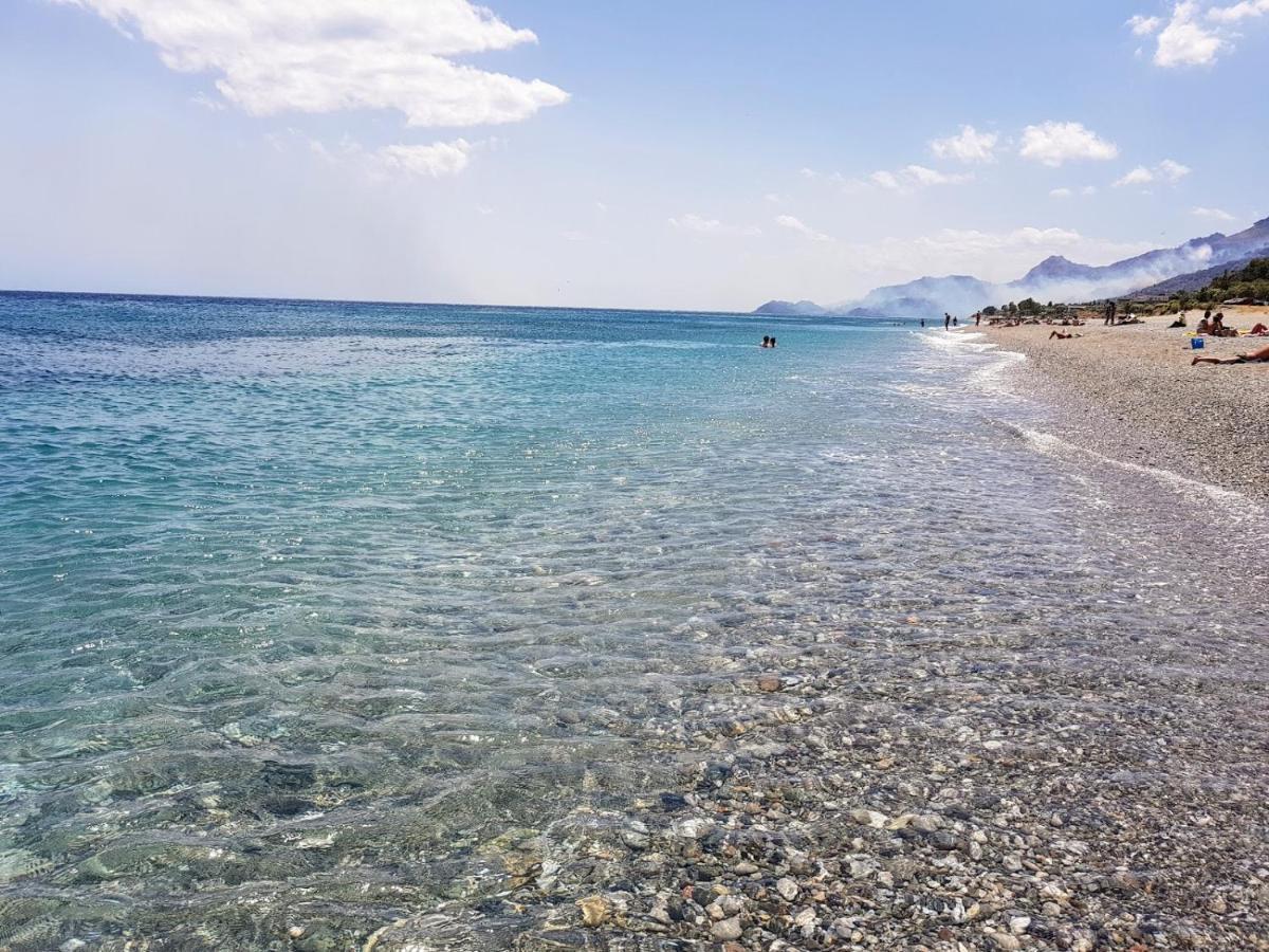 Baia Aurora Villa Летояни Екстериор снимка